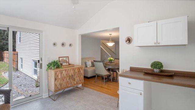 4 Wallace Drive, Merrimack, NH 03054