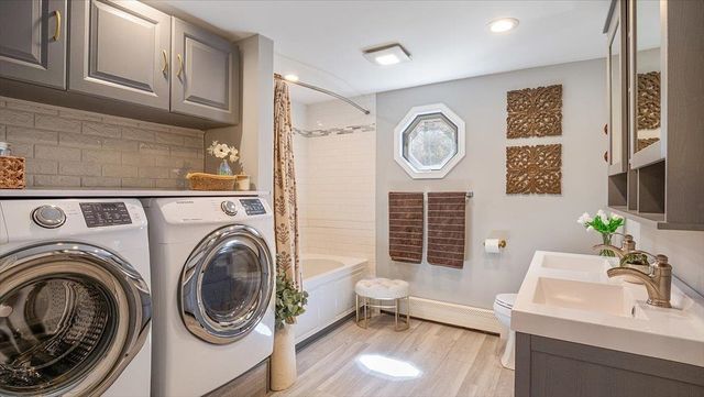 4 Wallace Drive, Merrimack, NH 03054