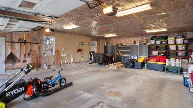 4 Wallace Drive, Merrimack, NH 03054