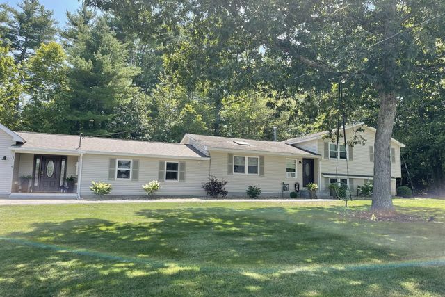 4 Wallace Drive, Merrimack, NH 03054