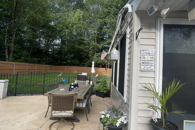 4 Wallace Drive, Merrimack, NH 03054