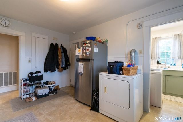 76 Gridley Street 2nd floor, Bristol, CT 06010