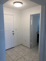 1201 NE 191st St G411, Miami, FL 33179