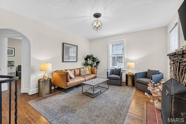 222 Central Avenue, Webster Groves, MO 63119