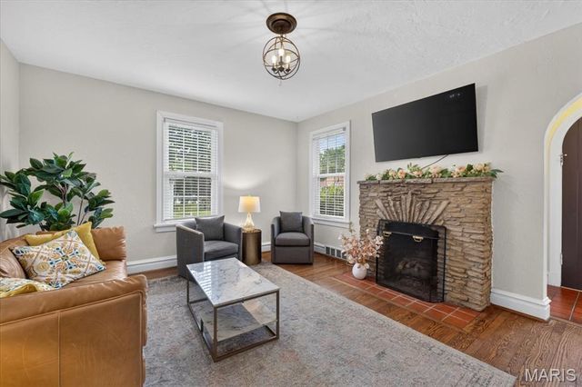 222 Central Avenue, Webster Groves, MO 63119