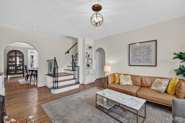 222 Central Avenue, Webster Groves, MO 63119