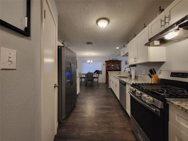 9406 Walnut Glen Drive, Houston, TX 77064