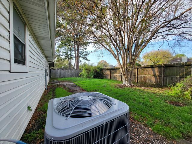 9406 Walnut Glen Drive, Houston, TX 77064