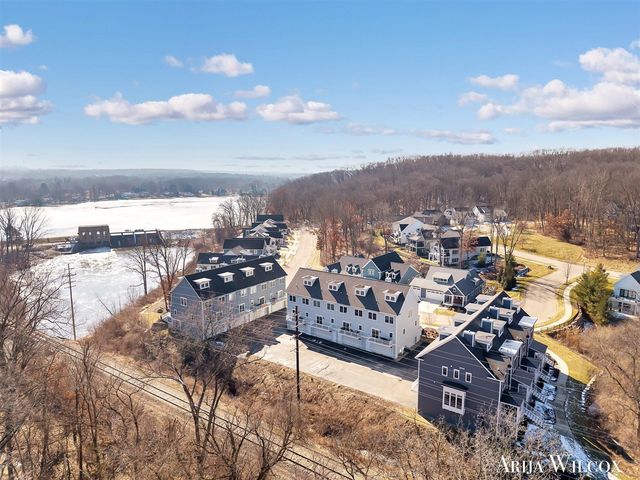 643 Greenslate Drive, Ada, MI 49301