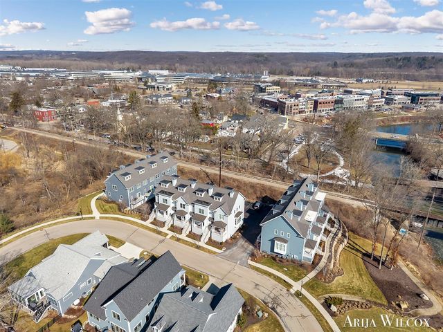 643 Greenslate Drive, Ada, MI 49301