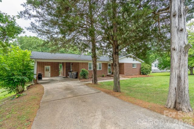 1018 Kentucky Street, Kannapolis, NC 28083