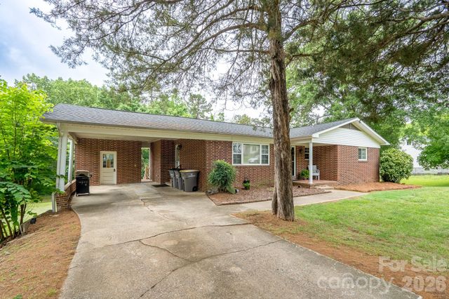 1018 Kentucky Street, Kannapolis, NC 28083
