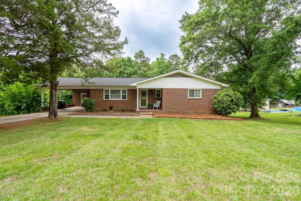 1018 Kentucky Street, Kannapolis, NC 28083