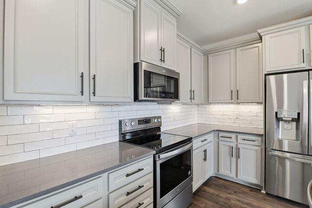 2221 Belle Creek Way, Nashville, TN 37221