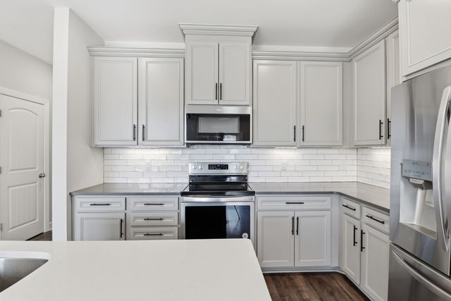 2221 Belle Creek Way, Nashville, TN 37221