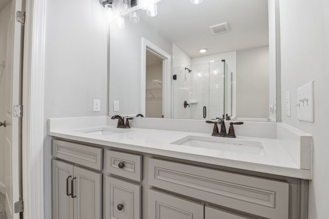 2221 Belle Creek Way, Nashville, TN 37221