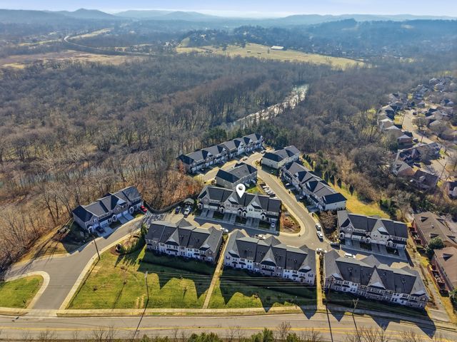 2221 Belle Creek Way, Nashville, TN 37221