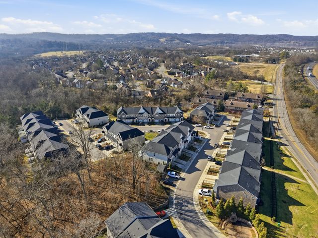 2221 Belle Creek Way, Nashville, TN 37221