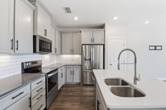 2221 Belle Creek Way, Nashville, TN 37221