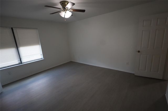 5320 Mathra DR, Del Valle, TX 78617