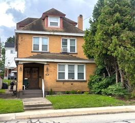 2104 West St, Munhall, PA 15120