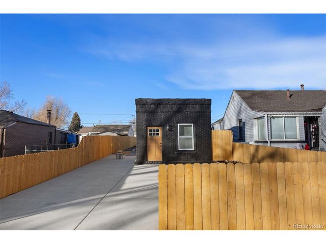 1037 Hazel Ct, Denver, CO 80204