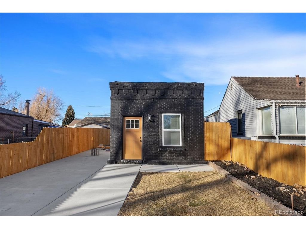 1037 Hazel Ct, Denver, CO 80204