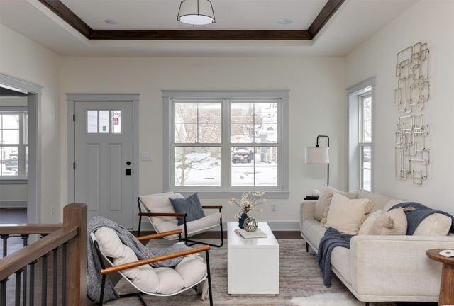 417 E Granger Avenue, Des Moines, IA 50315