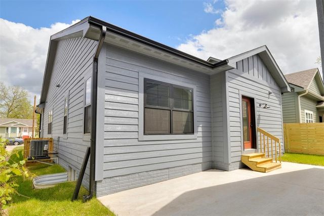 417 E Granger Avenue, Des Moines, IA 50315