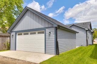 417 E Granger Avenue, Des Moines, IA 50315