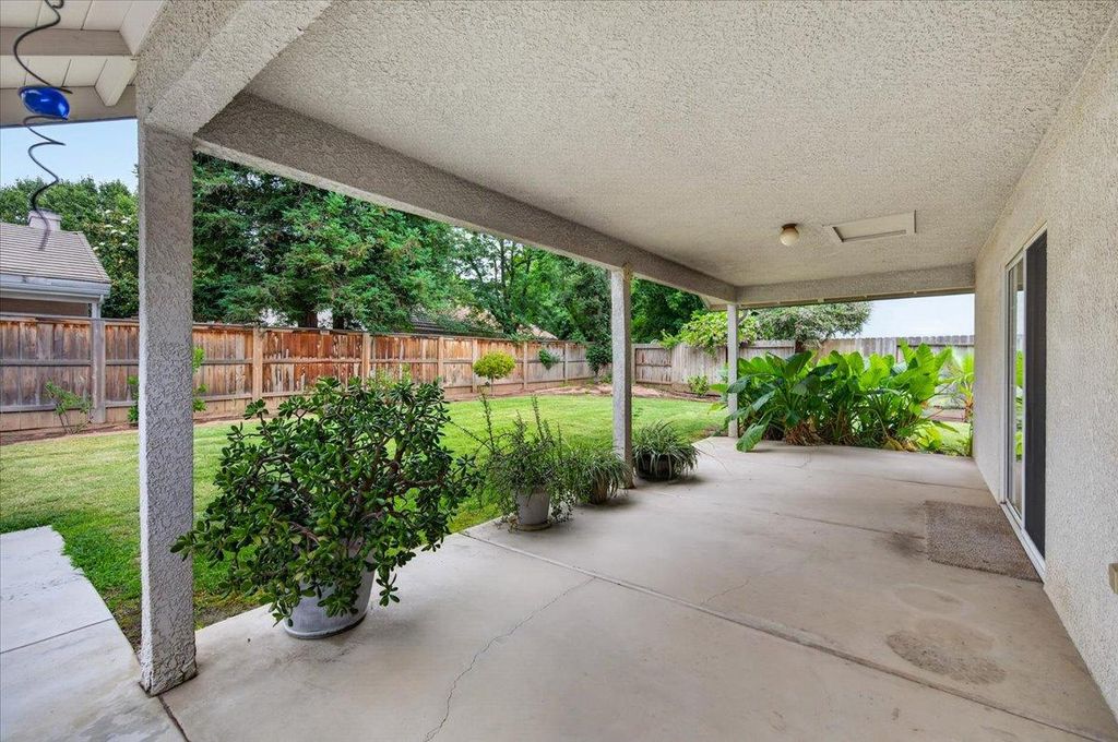 Image 26 of property listing at 2375 Fallbrook Avenue, Clovis, CA 93611