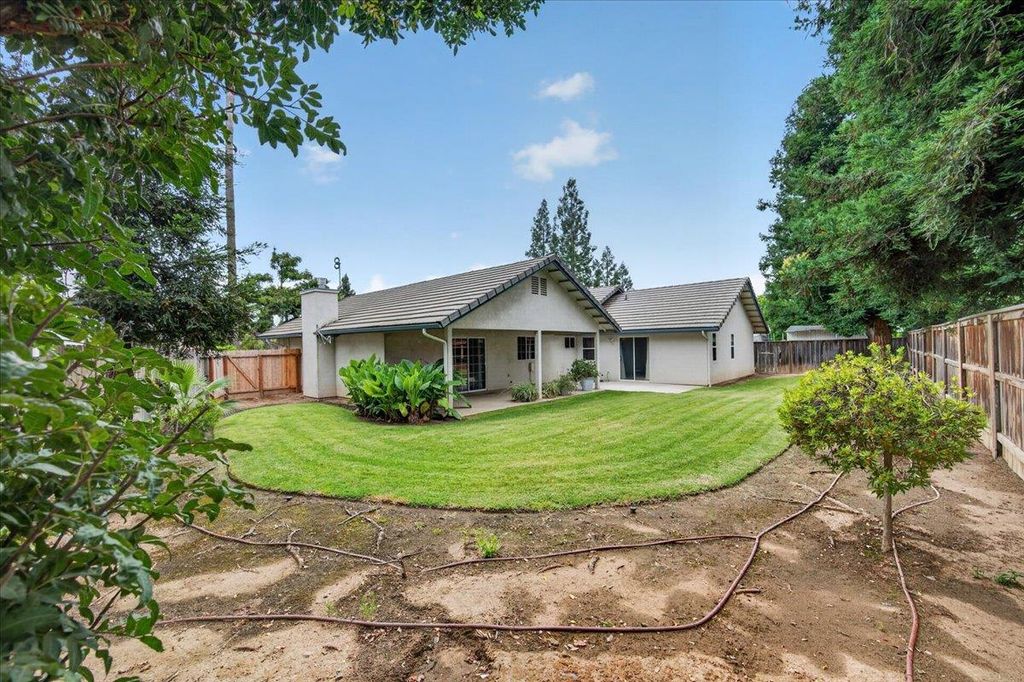 Image 28 of property listing at 2375 Fallbrook Avenue, Clovis, CA 93611