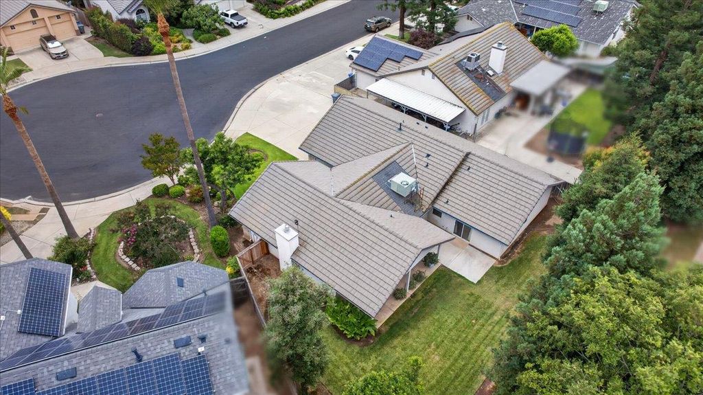 Image 32 of property listing at 2375 Fallbrook Avenue, Clovis, CA 93611