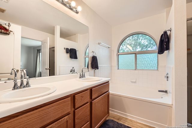 10411 Tiger Paw, San Antonio, TX 78251