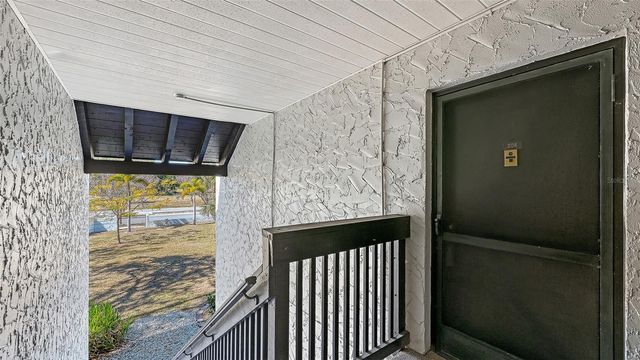 3201 BENEVA ROAD 204, Sarasota, FL 34232