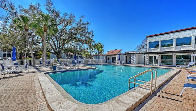 3201 BENEVA ROAD 204, Sarasota, FL 34232