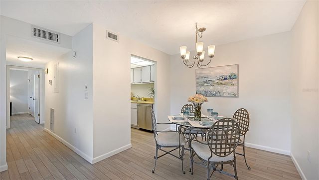 3201 BENEVA ROAD 204, Sarasota, FL 34232