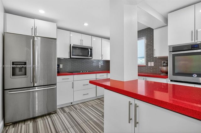 268 SE 8th Ave, Deerfield Beach, FL 33441