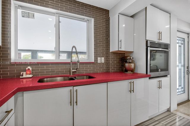 268 SE 8th Ave, Deerfield Beach, FL 33441