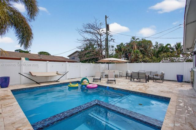 268 SE 8th Ave, Deerfield Beach, FL 33441