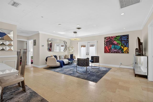 268 SE 8th Ave, Deerfield Beach, FL 33441