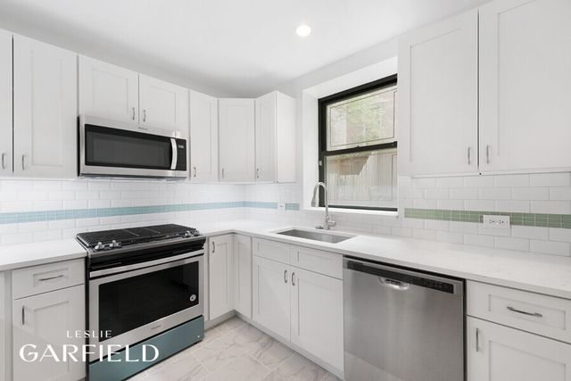 23 W 69TH Street, New York City, NY 10023