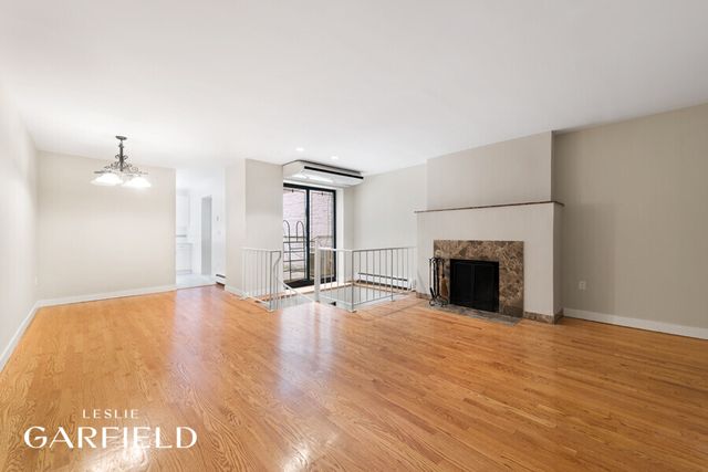 23 W 69TH Street, New York City, NY 10023