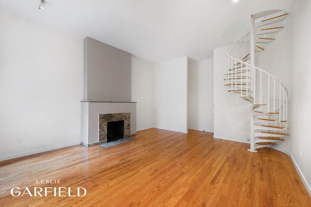 23 W 69TH Street, New York City, NY 10023