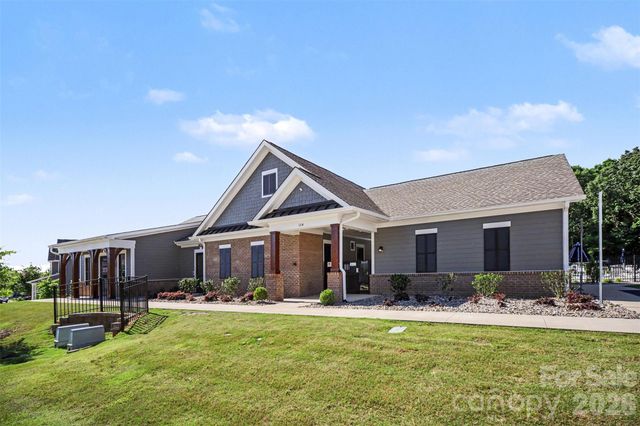 238 Kennerly Center Drive, Mooresville, NC 28115