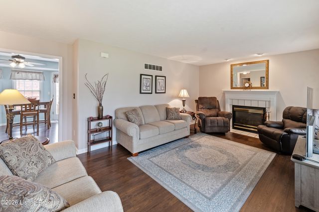 6403 Autumn Oak Way, Louisville, KY 40272