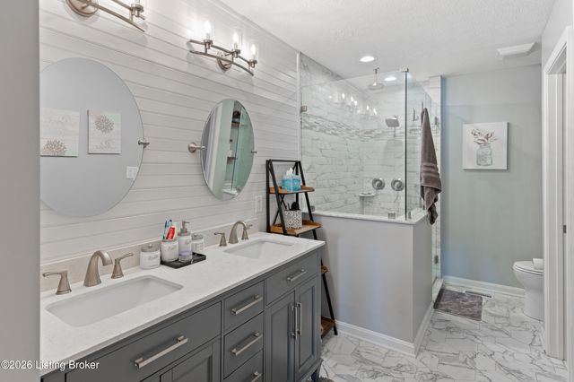 6403 Autumn Oak Way, Louisville, KY 40272