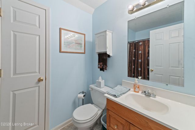 6403 Autumn Oak Way, Louisville, KY 40272
