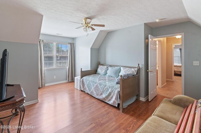 6403 Autumn Oak Way, Louisville, KY 40272