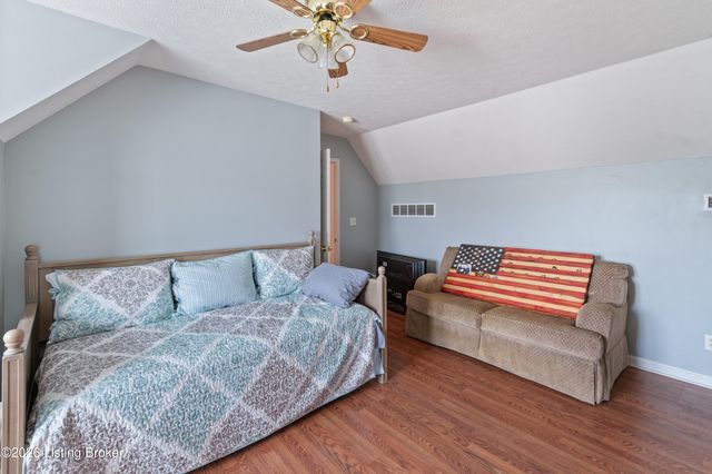 6403 Autumn Oak Way, Louisville, KY 40272